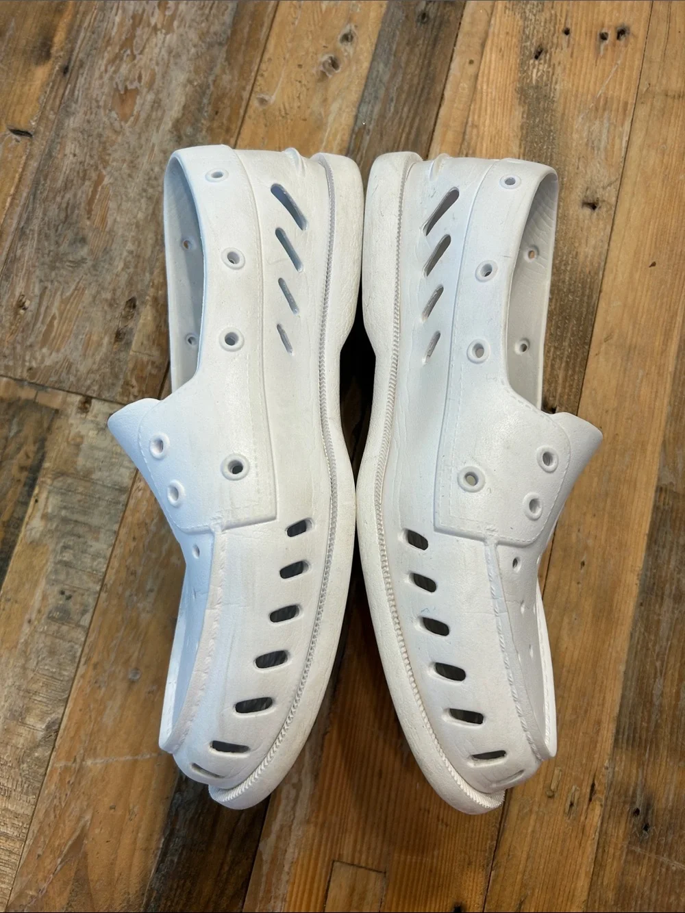 Sperry White Water-Ready Slip-On Shoes 9M 11W